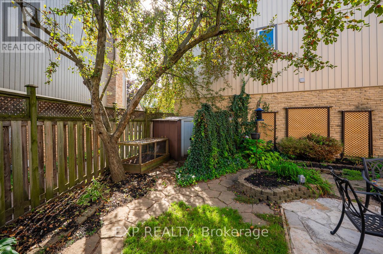 35 - 35 Neuchatel Place, Mississauga (Meadowvale), Ontario  L5N 6A7 - Photo 48 - W12442646