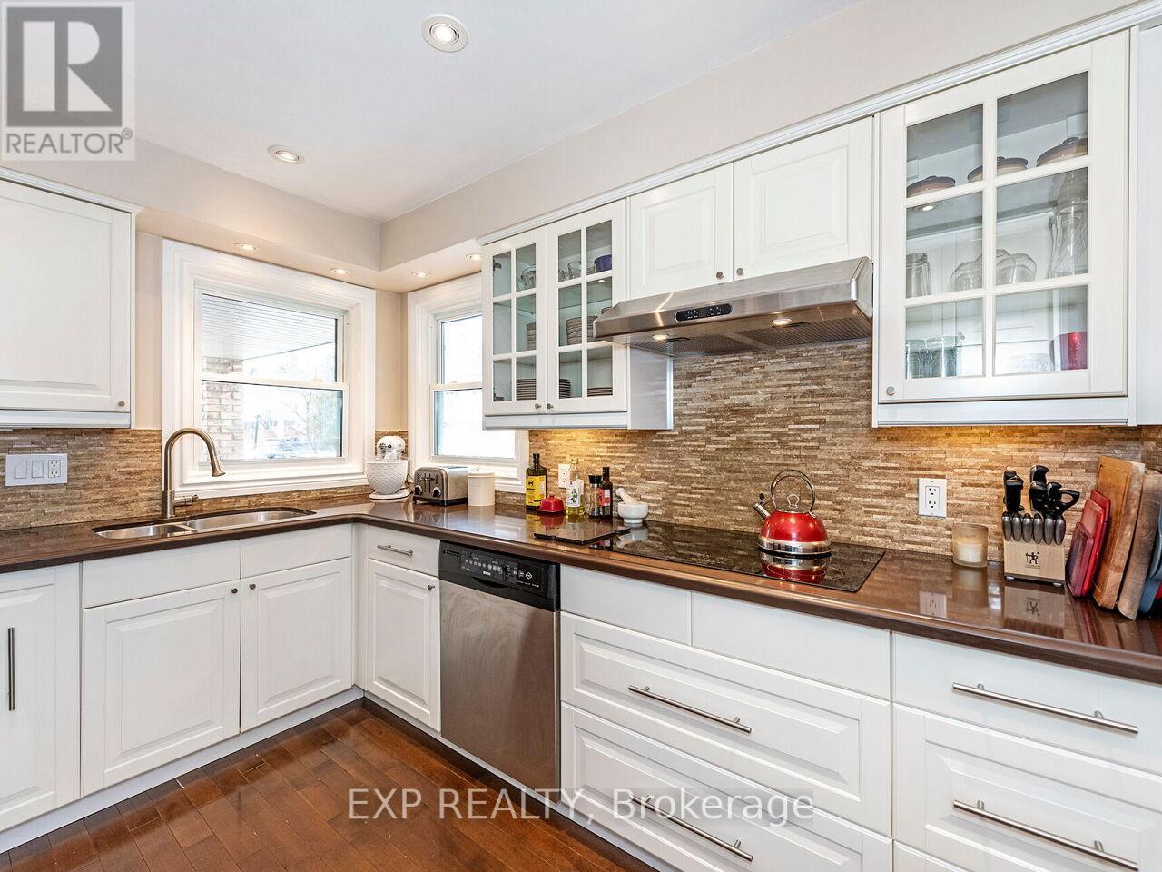 35 - 35 Neuchatel Place, Mississauga (Meadowvale), Ontario  L5N 6A7 - Photo 6 - W12442646