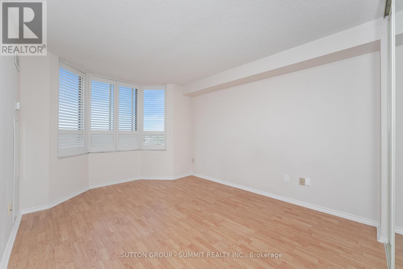 1005 - 100 County Court Boulevard, Brampton (Fletcher's Creek South), Ontario  L6W 3X1 - Photo 22 - W12442650