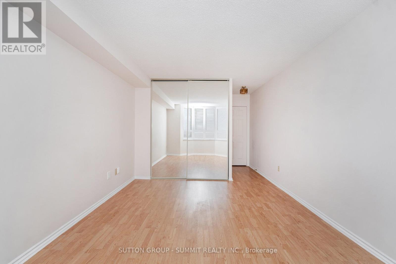 1005 - 100 County Court Boulevard, Brampton (Fletcher's Creek South), Ontario  L6W 3X1 - Photo 23 - W12442650