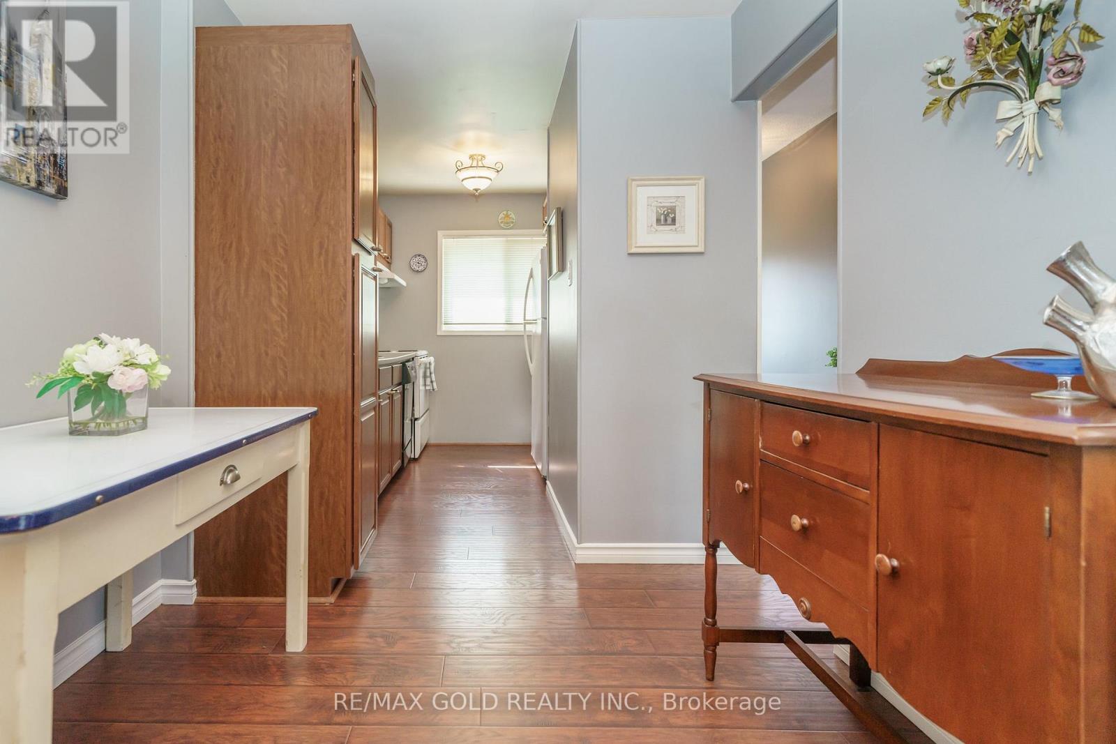 9 Gladstone Square, Brampton (Northgate), Ontario  L6S 2H5 - Photo 14 - W12442664