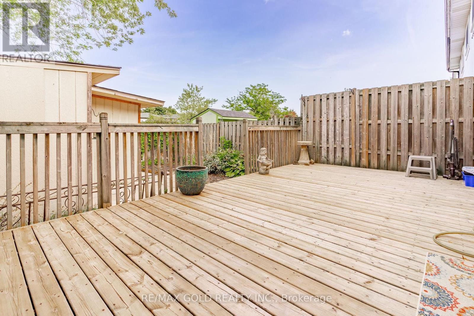 9 Gladstone Square, Brampton (Northgate), Ontario  L6S 2H5 - Photo 34 - W12442664