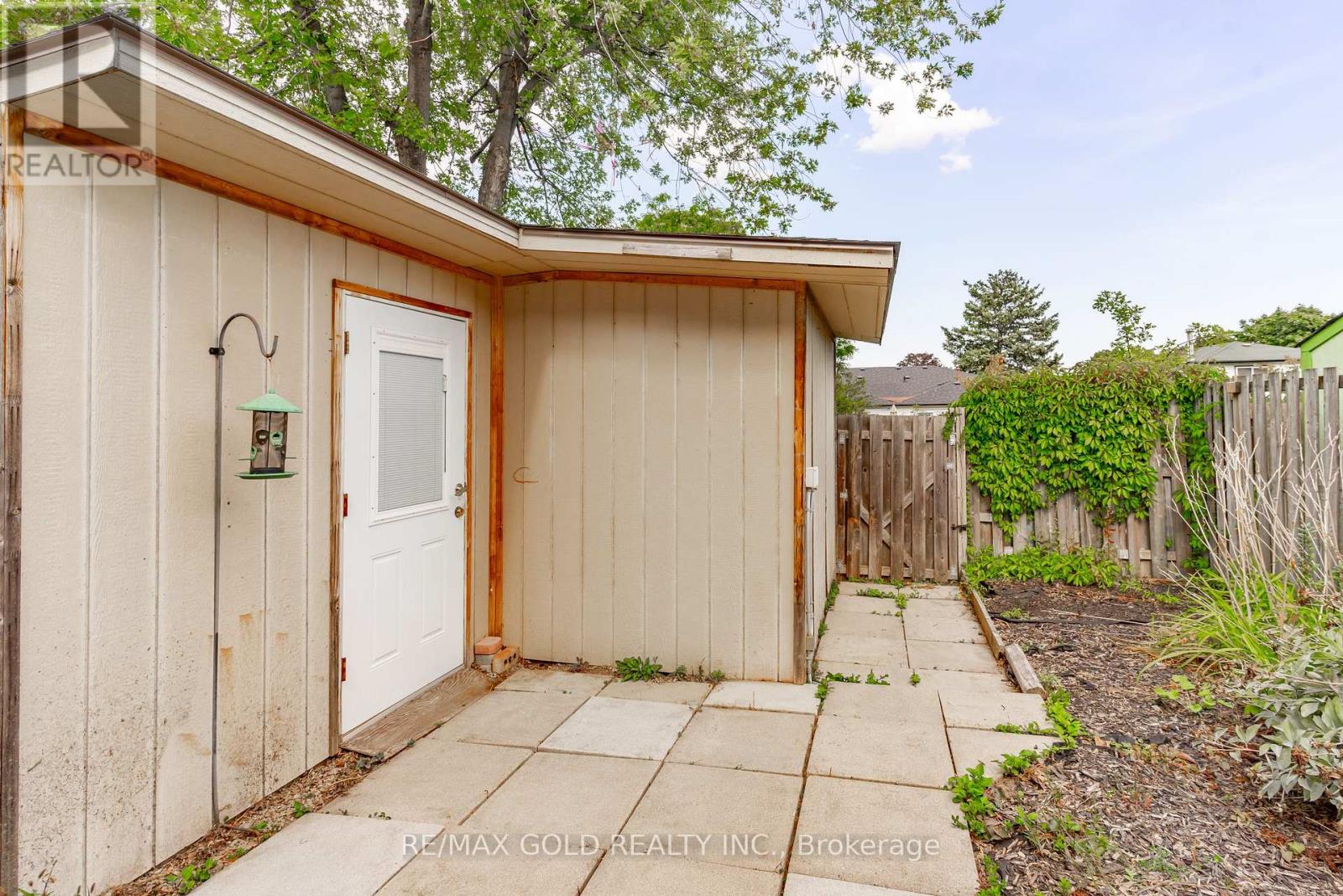 9 Gladstone Square, Brampton (Northgate), Ontario  L6S 2H5 - Photo 35 - W12442664