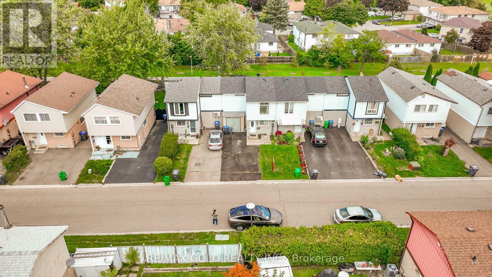 9 Gladstone Square, Brampton (Northgate), Ontario  L6S 2H5 - Photo 39 - W12442664