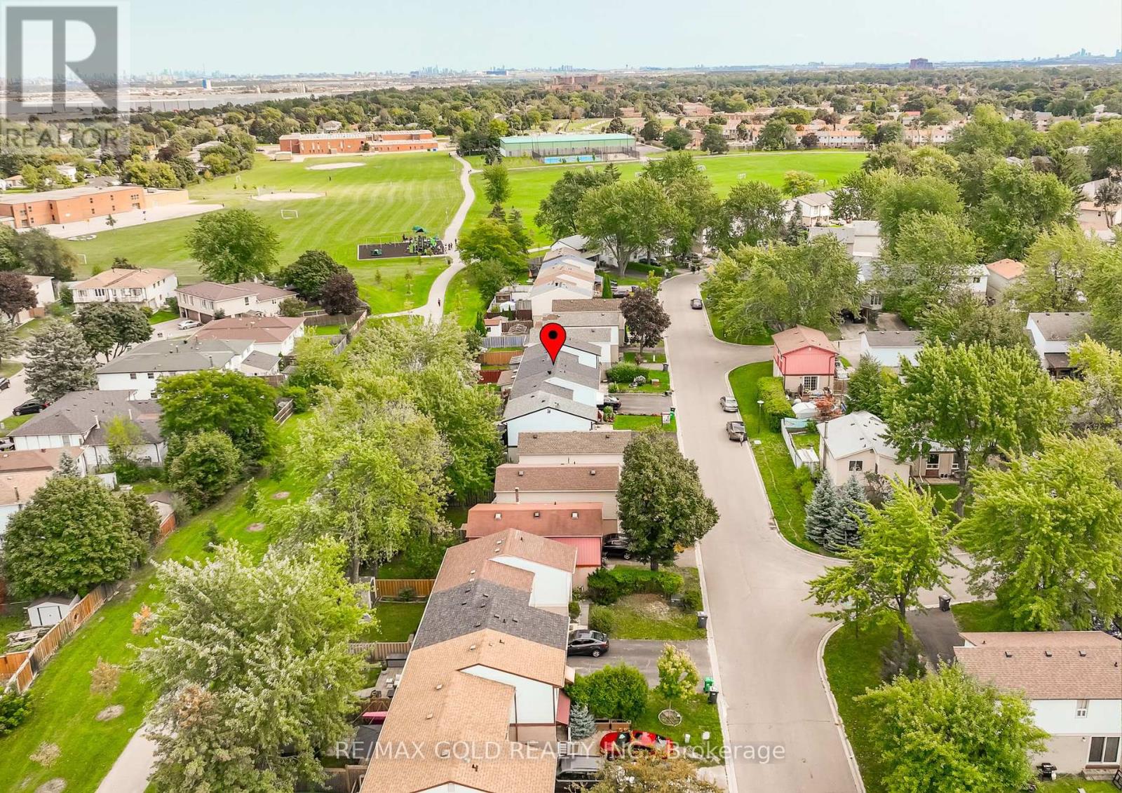 9 Gladstone Square, Brampton (Northgate), Ontario  L6S 2H5 - Photo 43 - W12442664