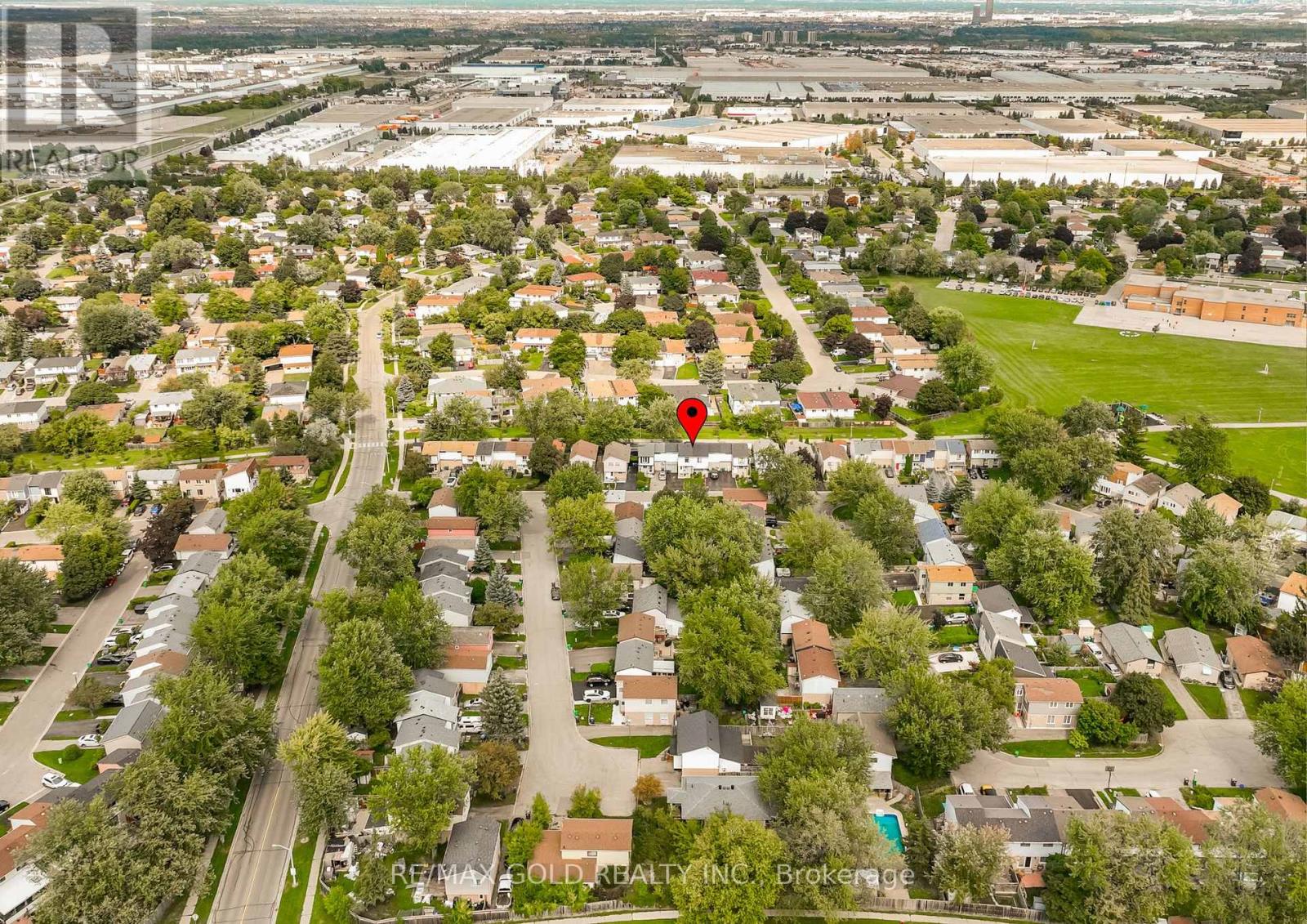 9 Gladstone Square, Brampton (Northgate), Ontario  L6S 2H5 - Photo 46 - W12442664
