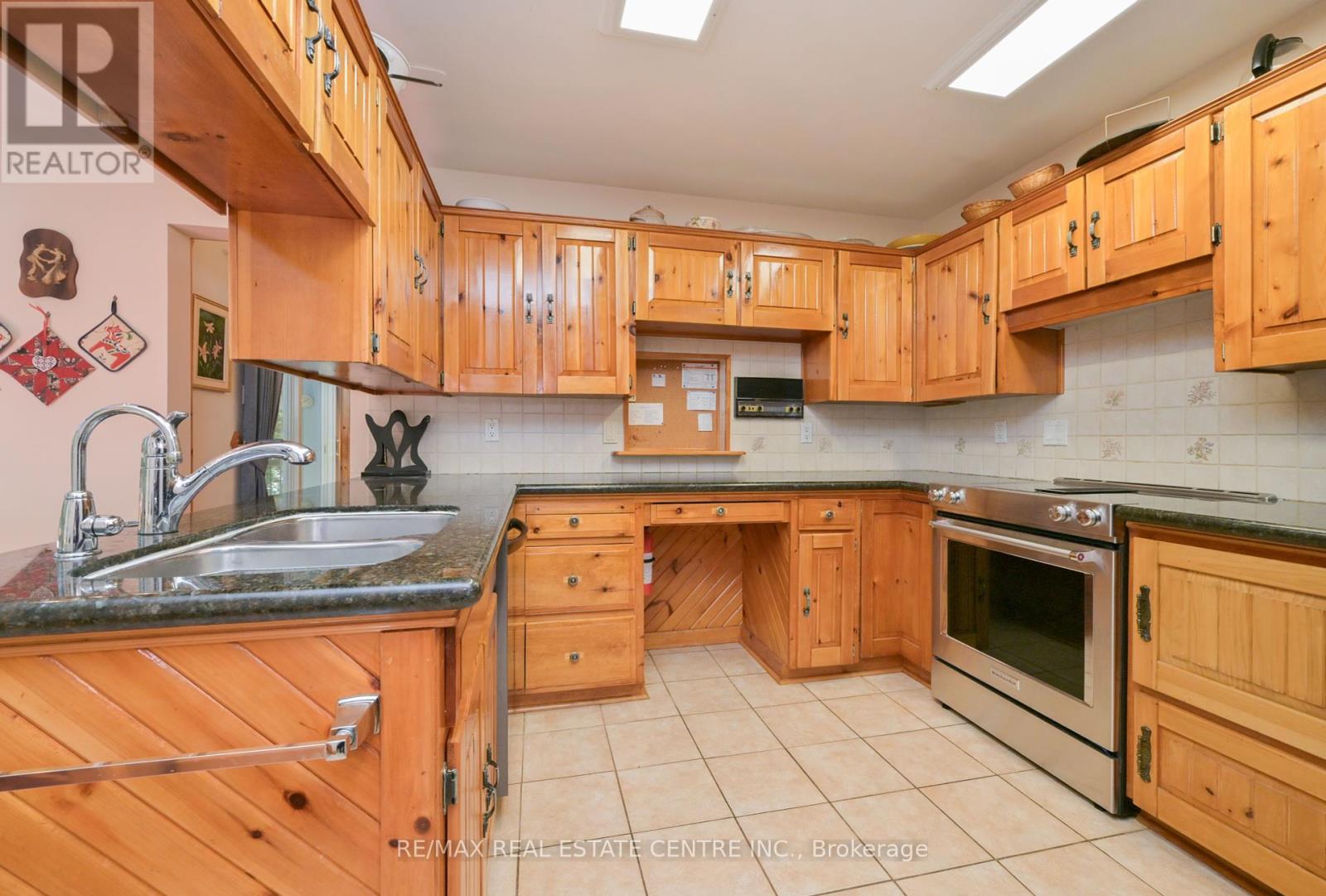 20462 Willoughby Road, Caledon, Ontario  L7K 1V3 - Photo 12 - W12442683