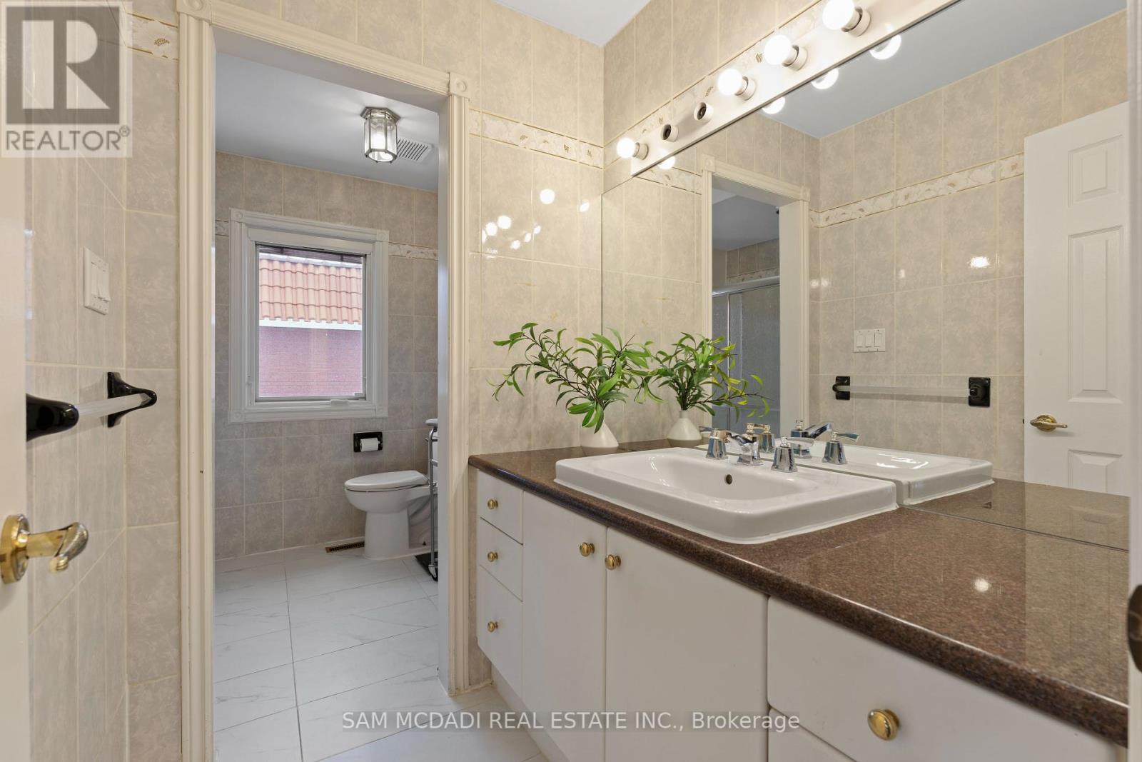 2339 Glengarry Road, Mississauga (Erindale), Ontario  L5C 1Y1 - Photo 25 - W12442701
