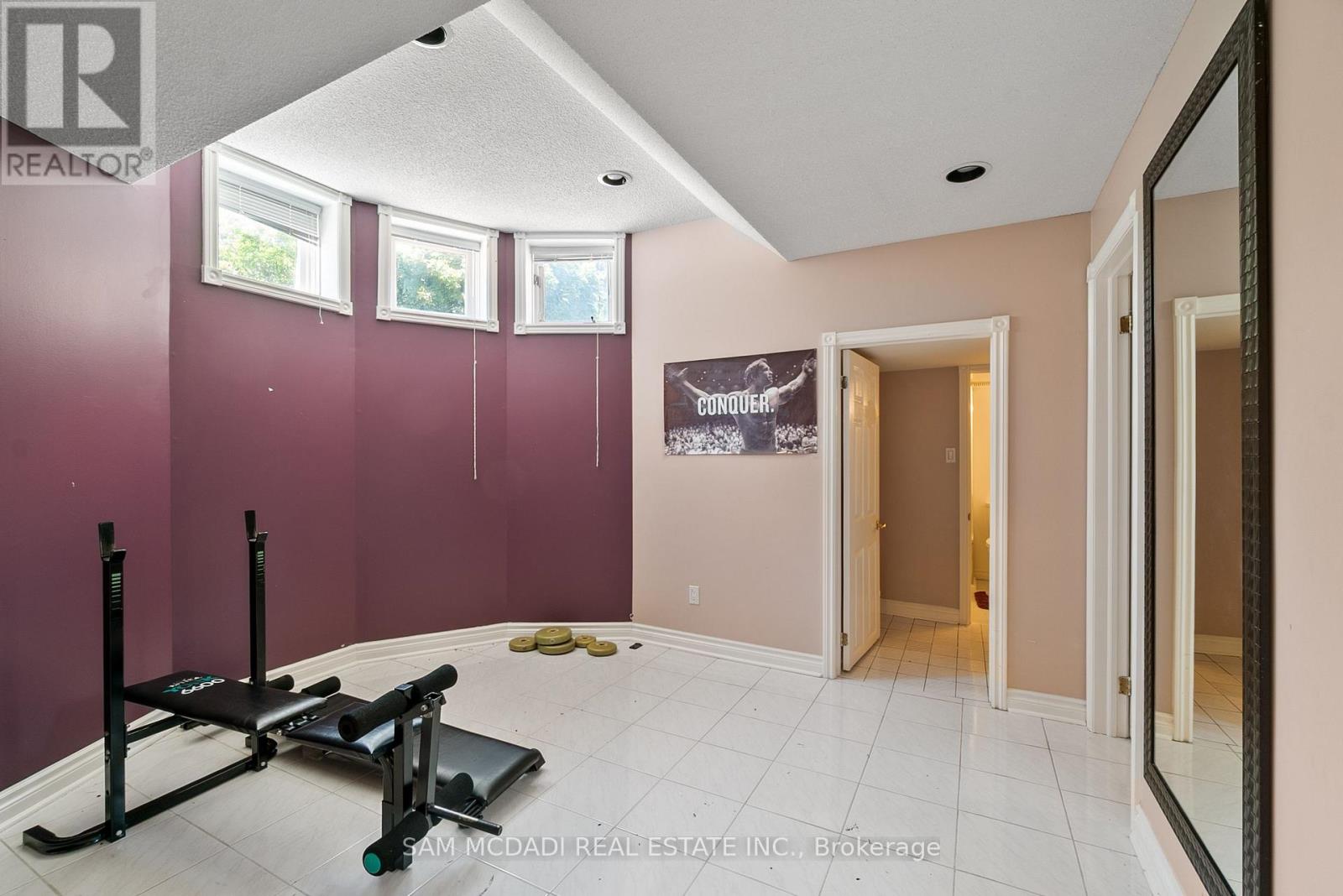 2339 Glengarry Road, Mississauga (Erindale), Ontario  L5C 1Y1 - Photo 28 - W12442701