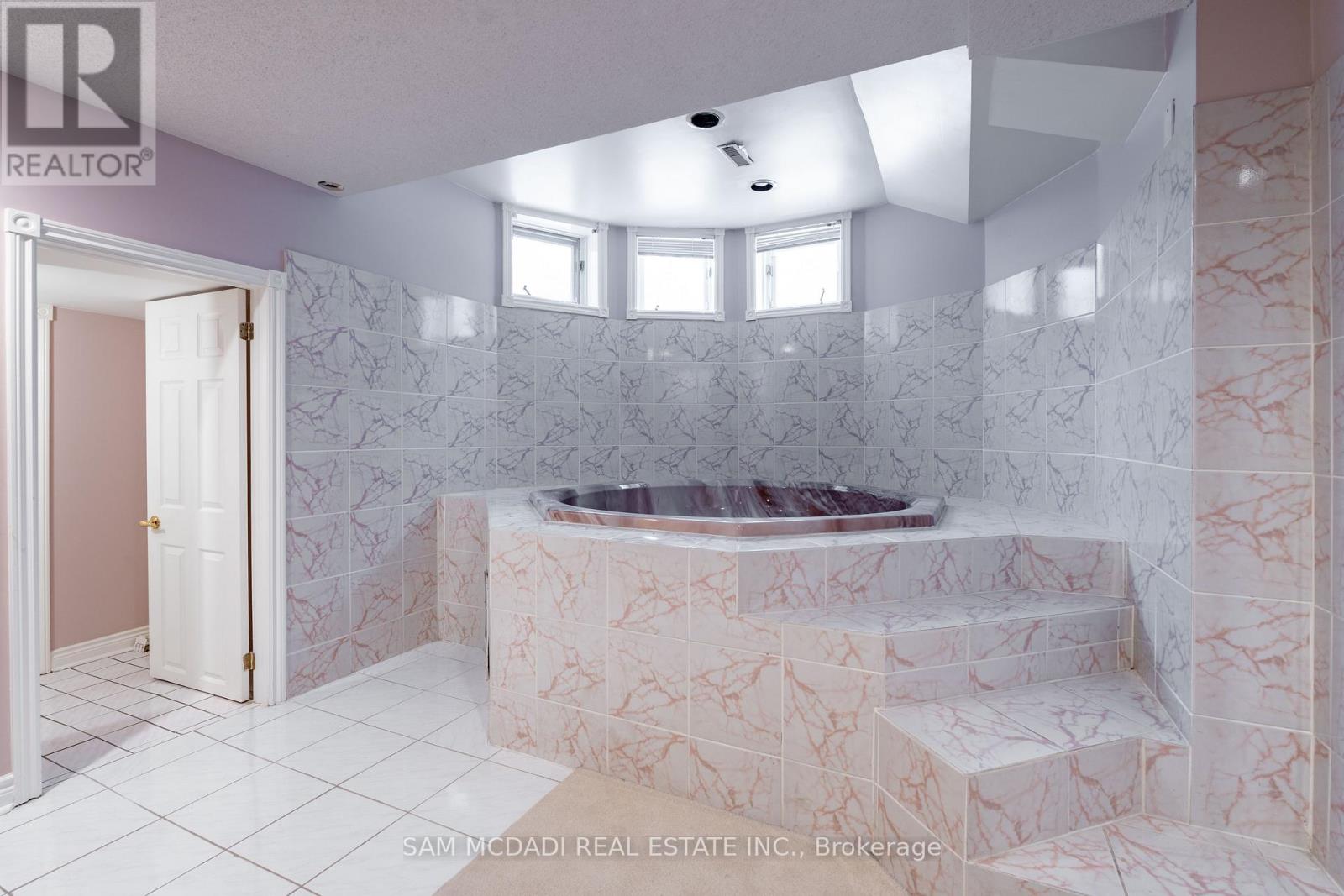 2339 Glengarry Road, Mississauga (Erindale), Ontario  L5C 1Y1 - Photo 36 - W12442701