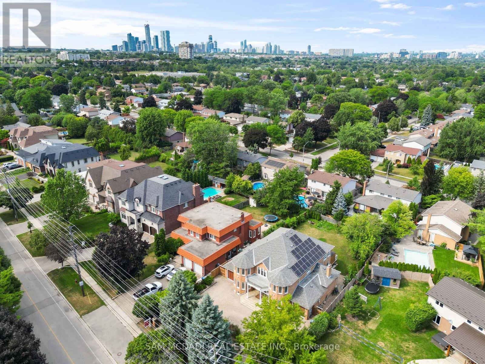 2339 Glengarry Road, Mississauga (Erindale), Ontario  L5C 1Y1 - Photo 47 - W12442701