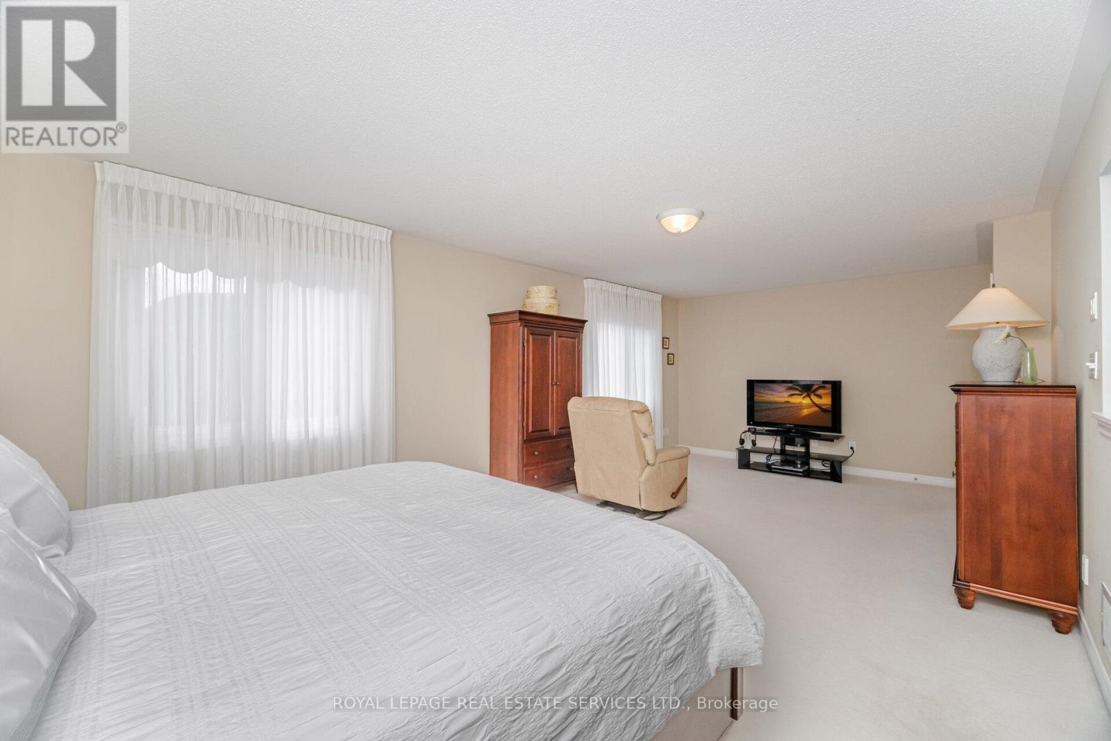 3474 Wavecrest Street, Oakville (Br Bronte), Ontario  L6L 6T7 - Photo 24 - W12442712