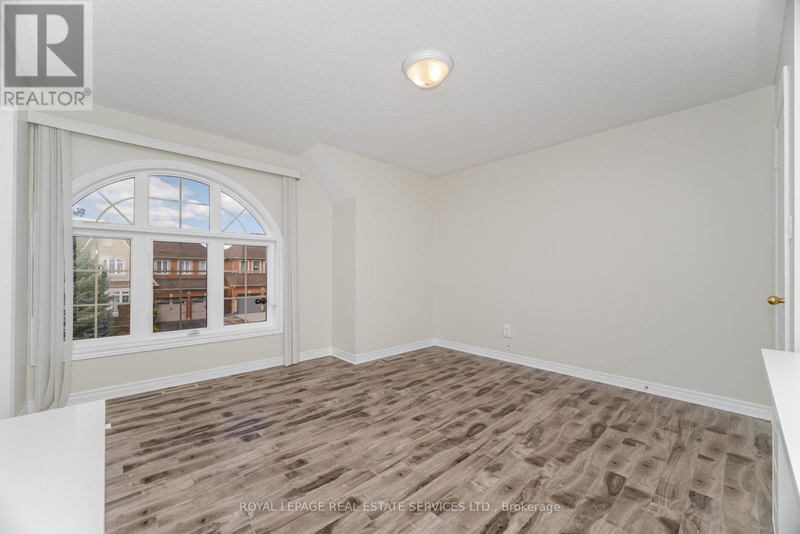 3474 Wavecrest Street, Oakville (Br Bronte), Ontario  L6L 6T7 - Photo 32 - W12442712