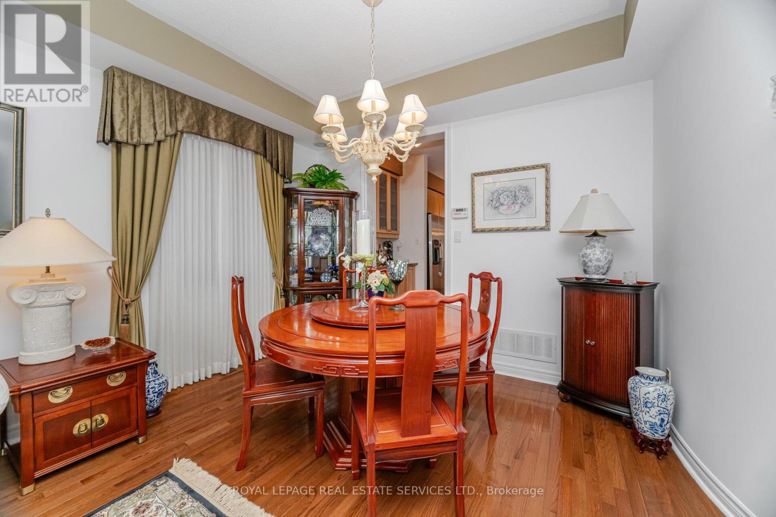 3474 Wavecrest Street, Oakville (Br Bronte), Ontario  L6L 6T7 - Photo 5 - W12442712