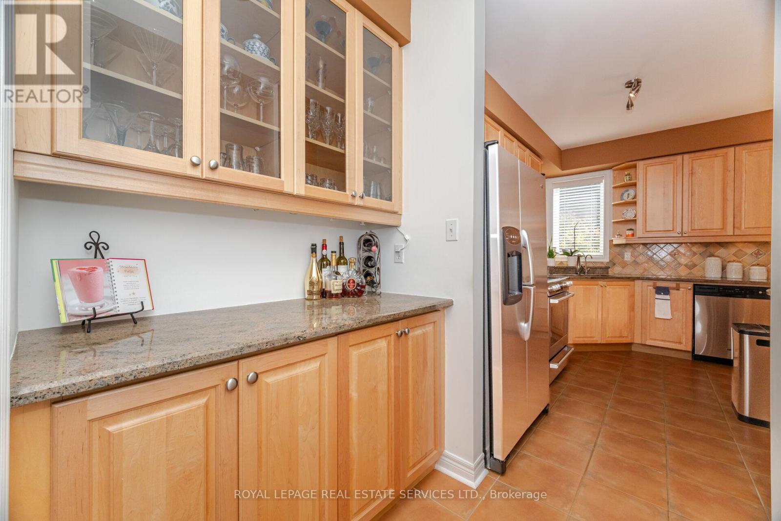 3474 Wavecrest Street, Oakville (Br Bronte), Ontario  L6L 6T7 - Photo 6 - W12442712