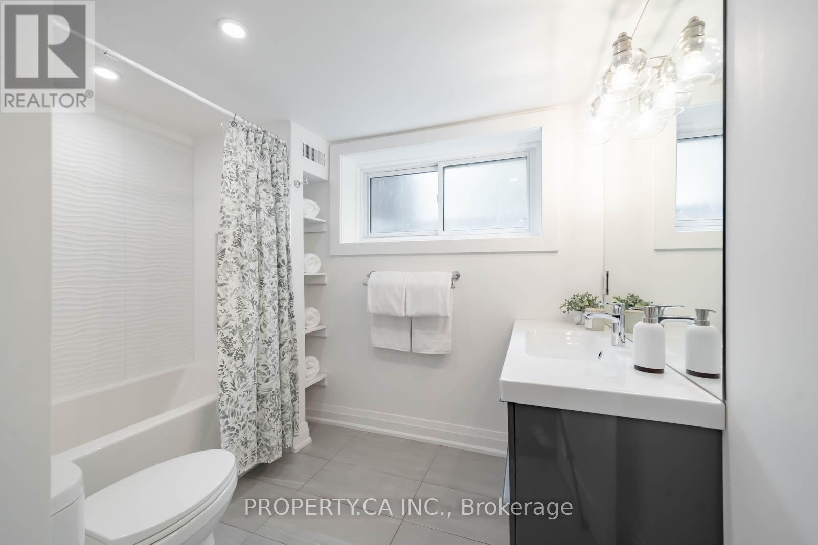 1533 Rometown Drive, Mississauga (Lakeview), Ontario  L5E 2T8 - Photo 36 - W12442717