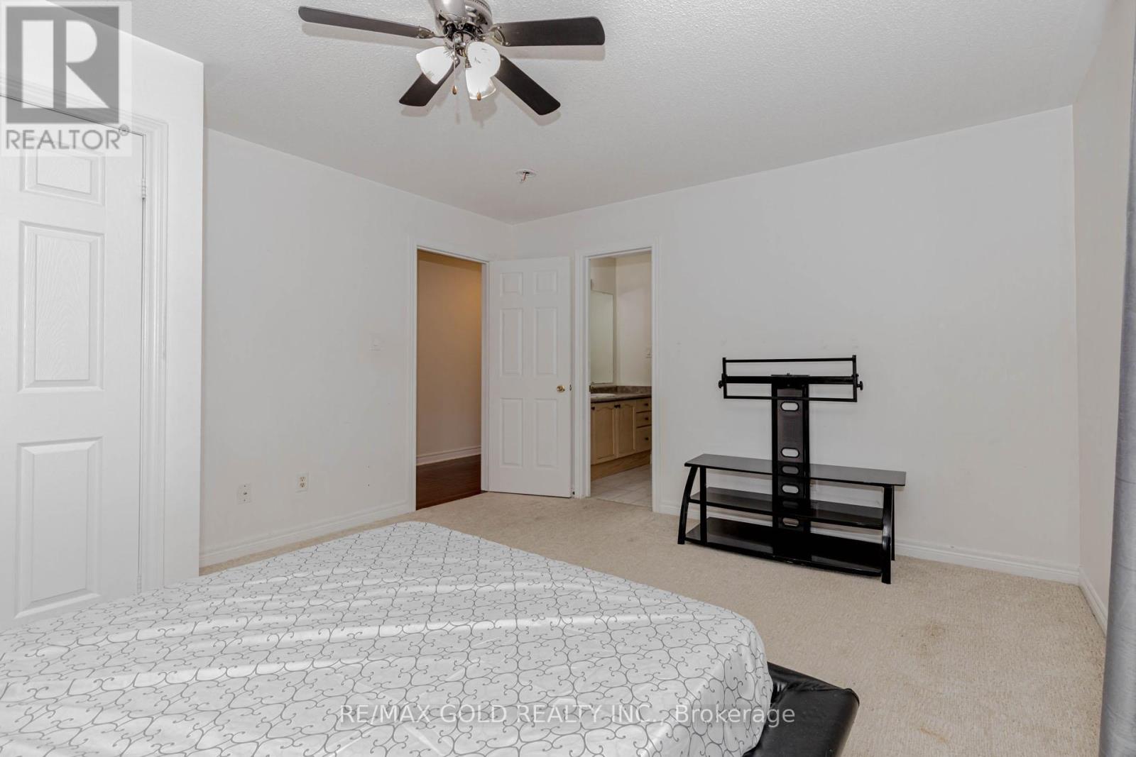22 Ungava Bay Road, Brampton (Sandringham-Wellington), Ontario  L6R 3M5 - Photo 22 - W12442766