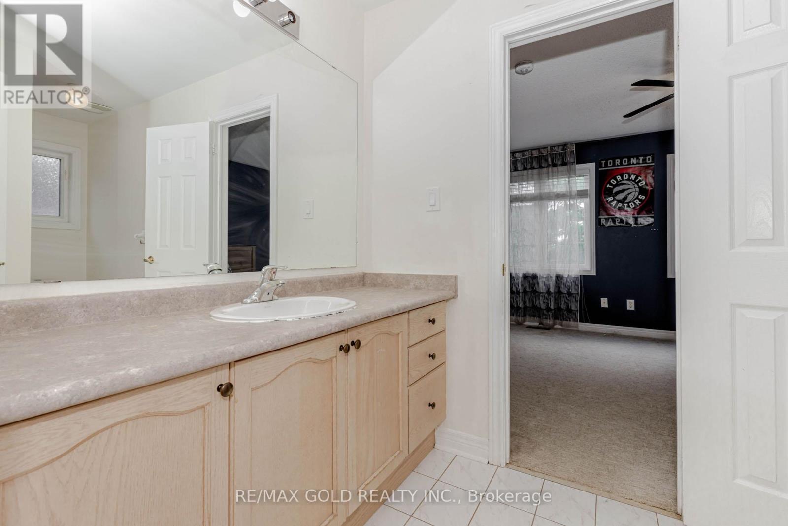 22 Ungava Bay Road, Brampton (Sandringham-Wellington), Ontario  L6R 3M5 - Photo 23 - W12442766