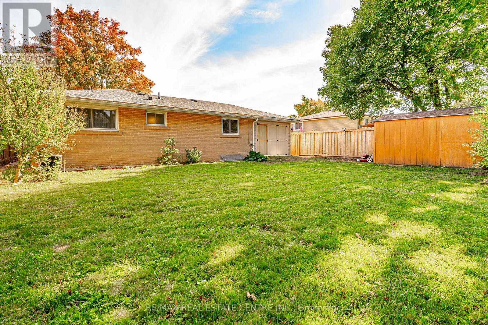23 Bedford Crescent, Brampton (Avondale), Ontario  L6T 1R5 - Photo 37 - W12442770