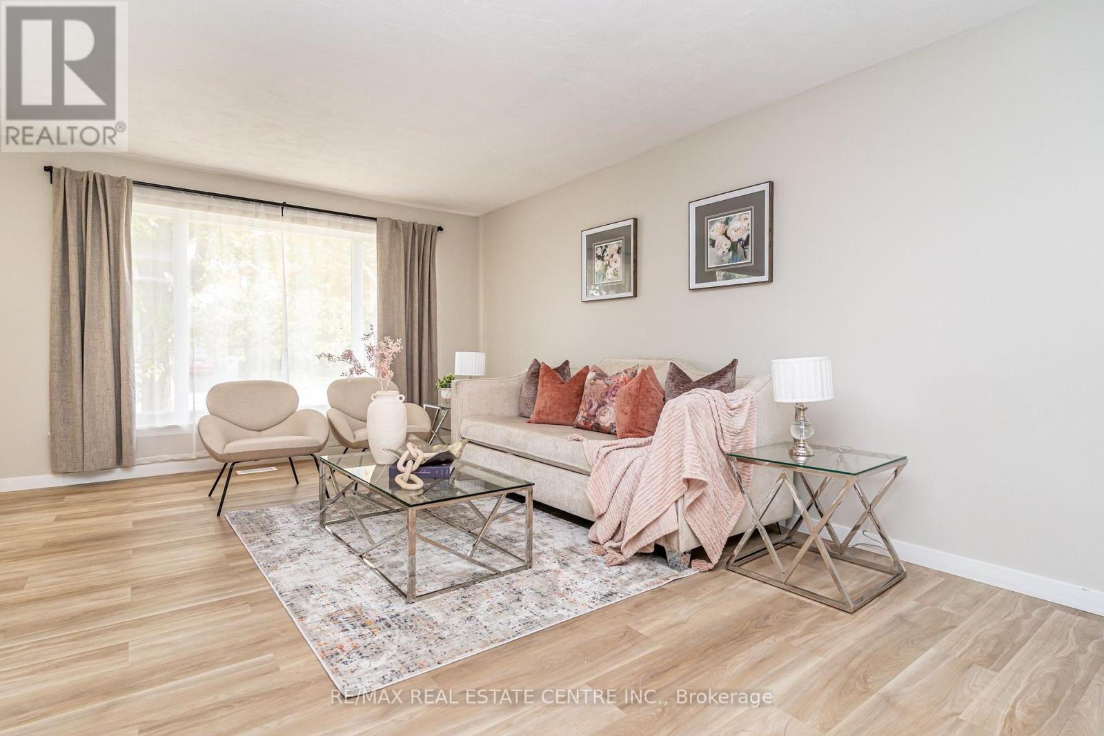 23 Bedford Crescent, Brampton (Avondale), Ontario  L6T 1R5 - Photo 8 - W12442770