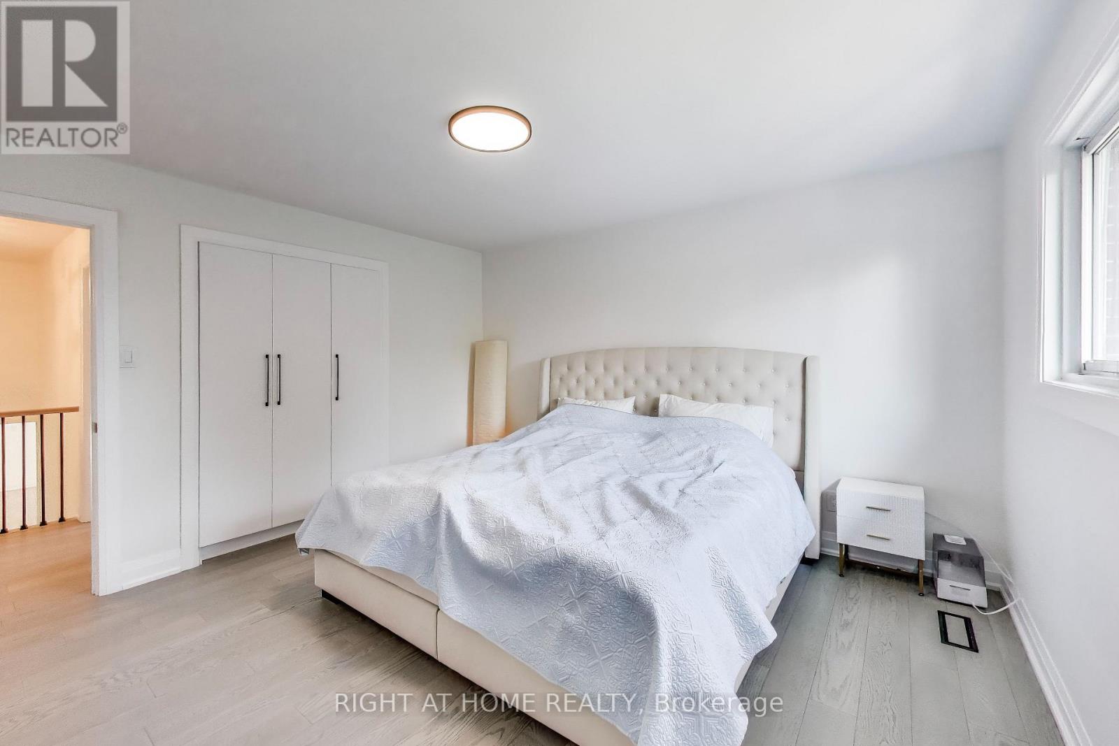 494 Meadows Boulevard, Mississauga (Rathwood), Ontario  L4Z 1G6 - Photo 11 - W12442773