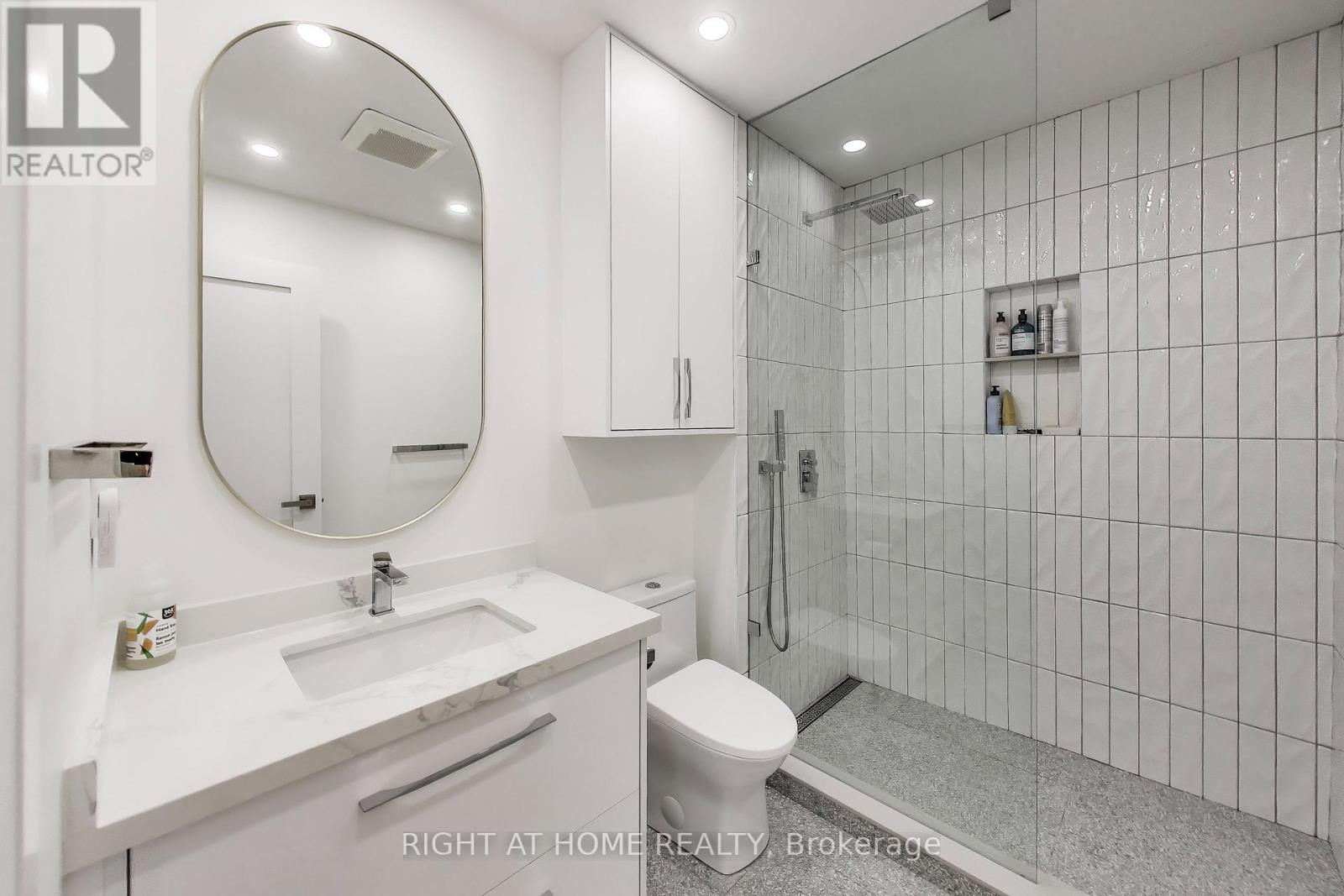 494 Meadows Boulevard, Mississauga (Rathwood), Ontario  L4Z 1G6 - Photo 21 - W12442773