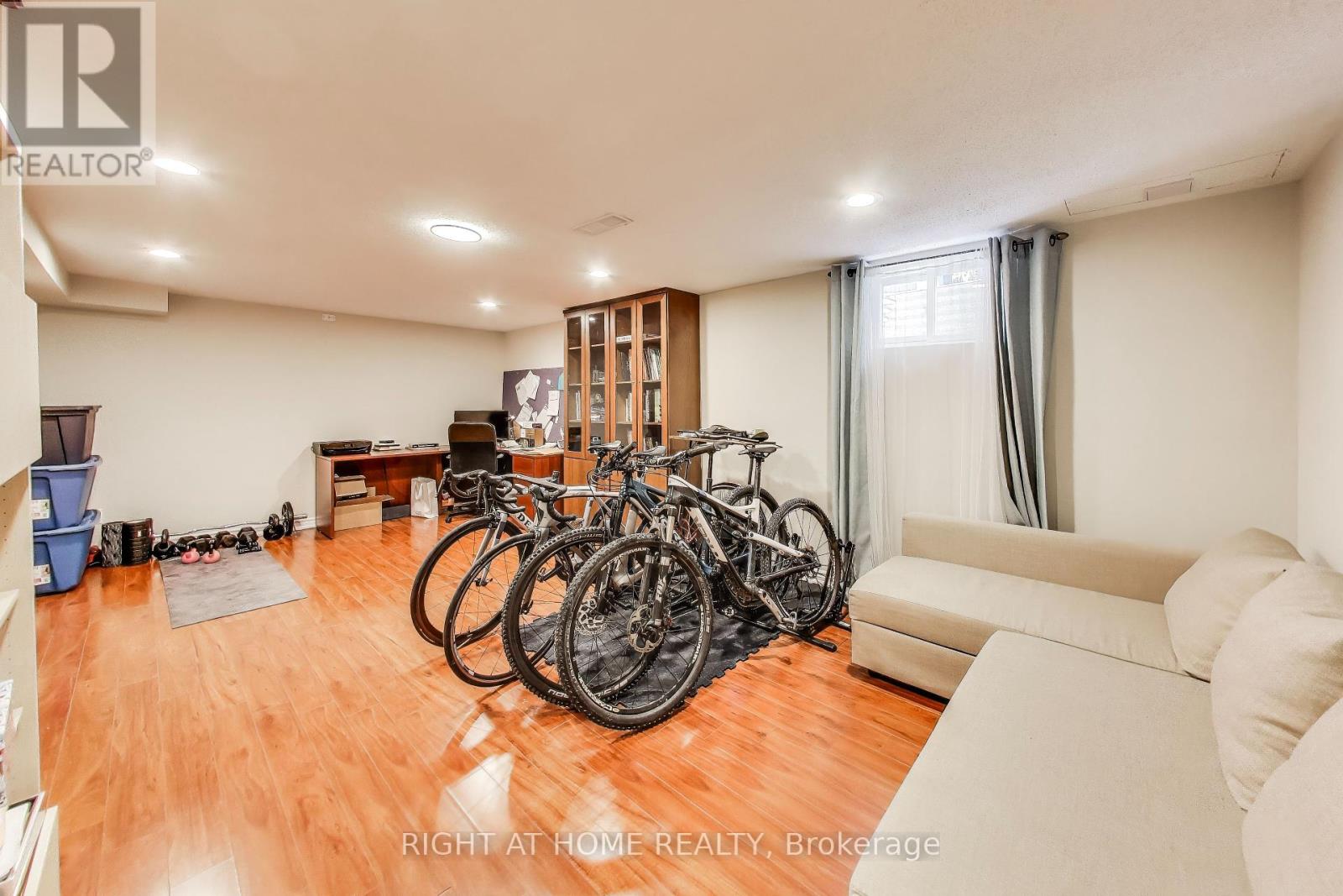 494 Meadows Boulevard, Mississauga (Rathwood), Ontario  L4Z 1G6 - Photo 30 - W12442773