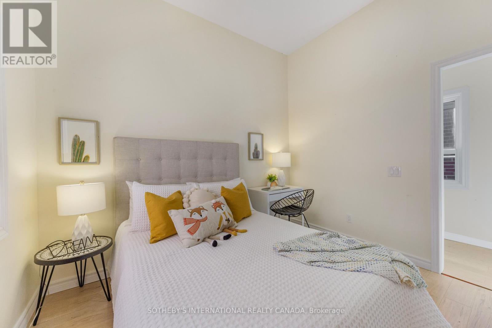 70 Dunraven Drive, Toronto (Keelesdale-Eglinton West), Ontario  M6M 1H2 - Photo 8 - W12442783