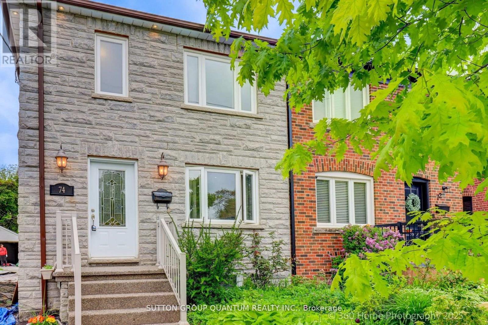 74 Cliff Street, Toronto (Rockcliffe-Smythe), Ontario  M6N 4M1 - Photo 2 - W12442797