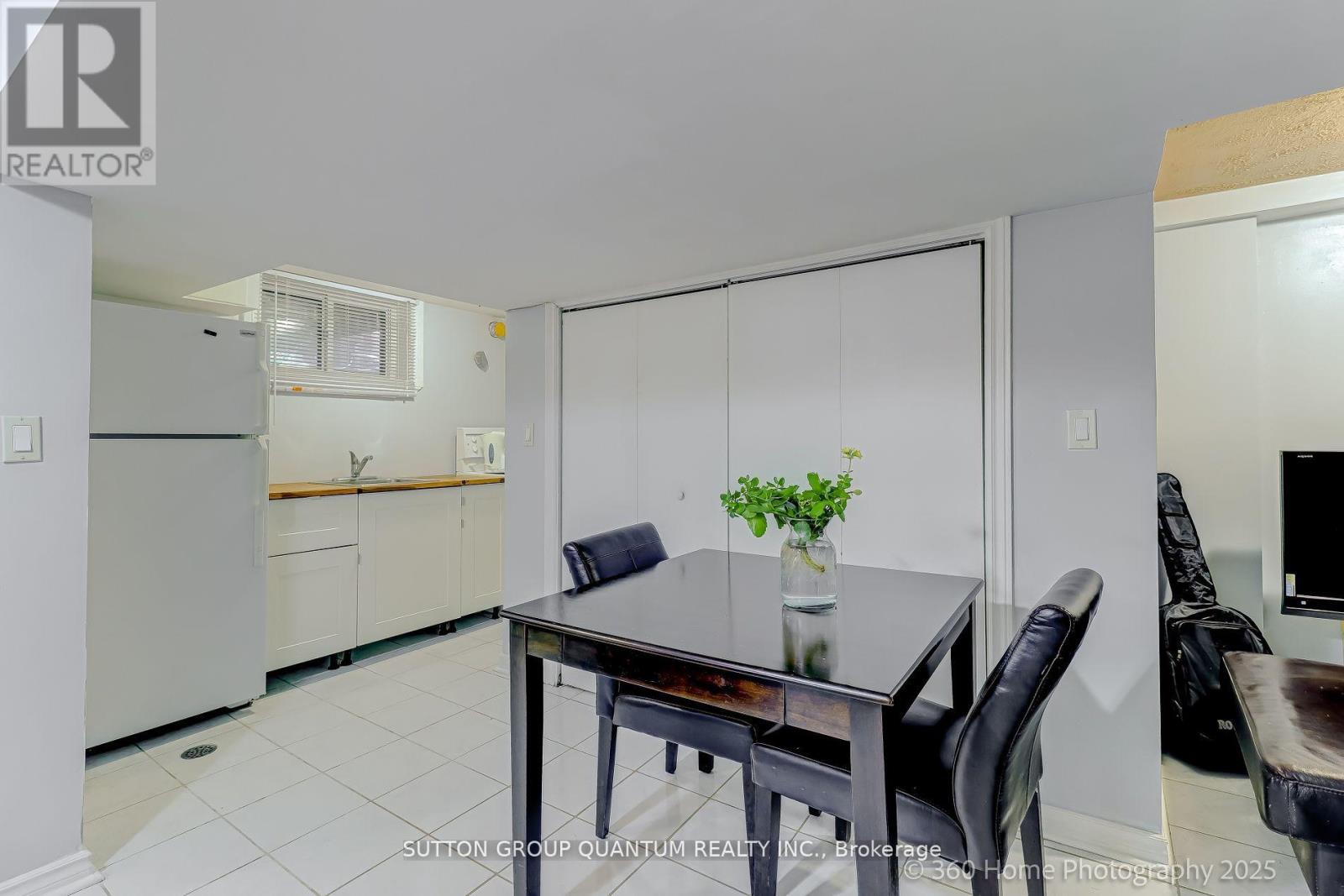 74 Cliff Street, Toronto (Rockcliffe-Smythe), Ontario  M6N 4M1 - Photo 22 - W12442797