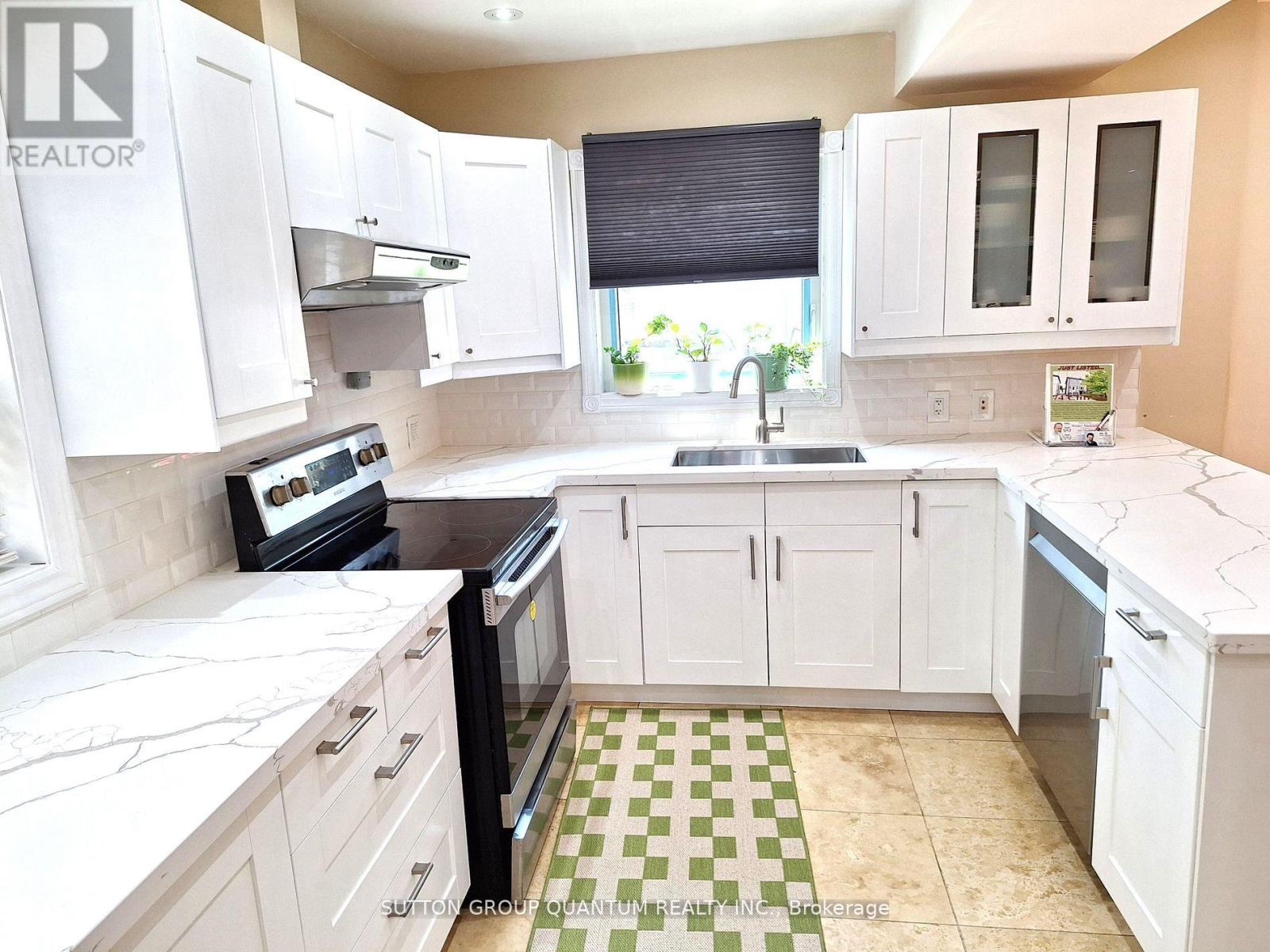 74 Cliff Street, Toronto (Rockcliffe-Smythe), Ontario  M6N 4M1 - Photo 4 - W12442797