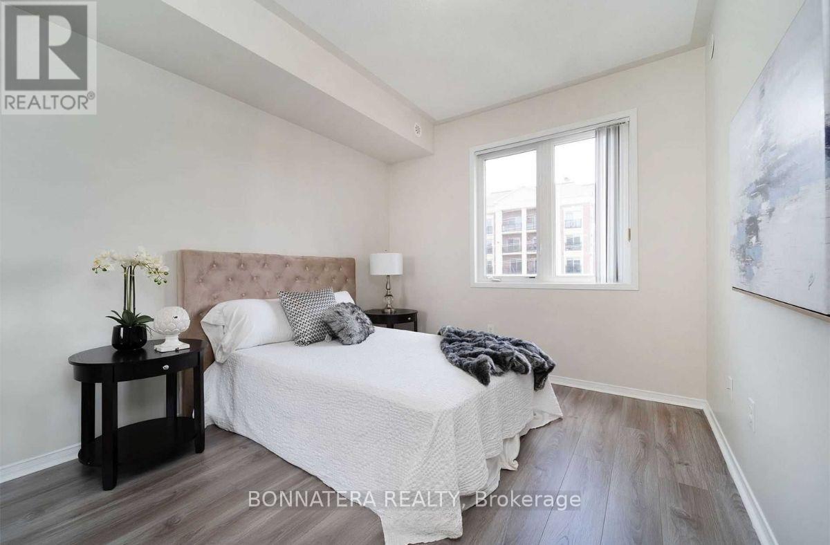 308 - 3055 Thomas Street, Mississauga, Ontario  L5M 0L8 - Photo 4 - W12442799