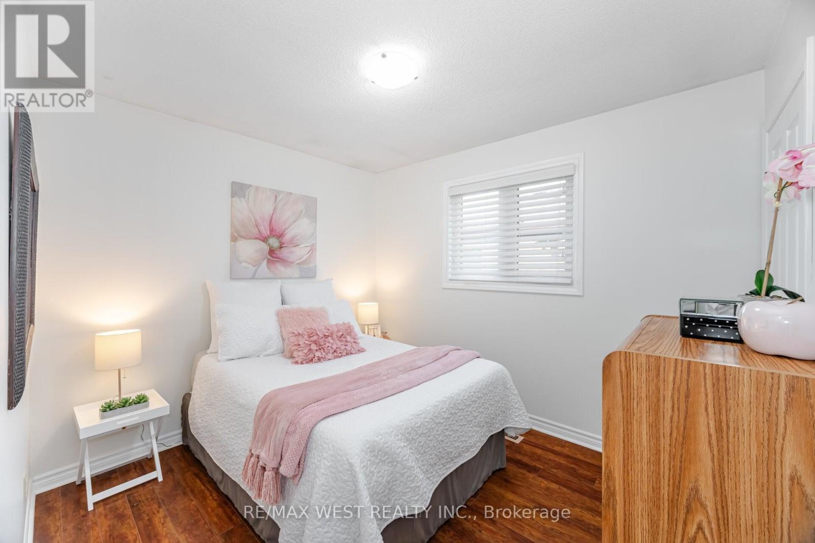 17 Malcolm Crescent, Brampton (Central Park), Ontario  L6S 3C7 - Photo 19 - W12442809