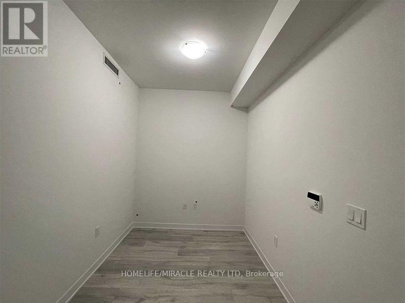 1708 - 4675 Metcalfe Avenue, Mississauga, Ontario  L5M 0Z8 - Photo 7 - W12442818