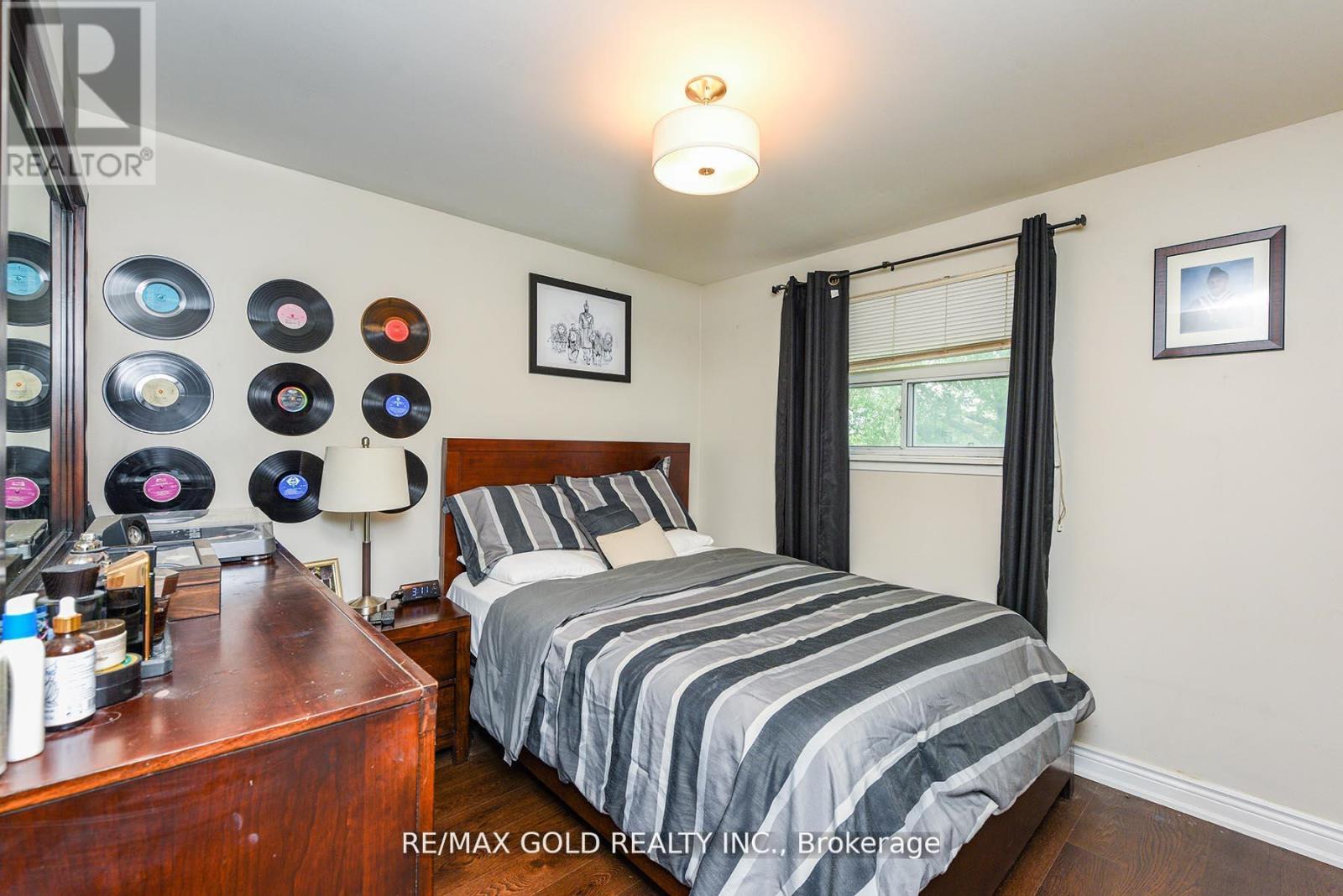 3507 Laddie Crescent, Mississauga (Malton), Ontario  L4T 1N2 - Photo 20 - W12442823
