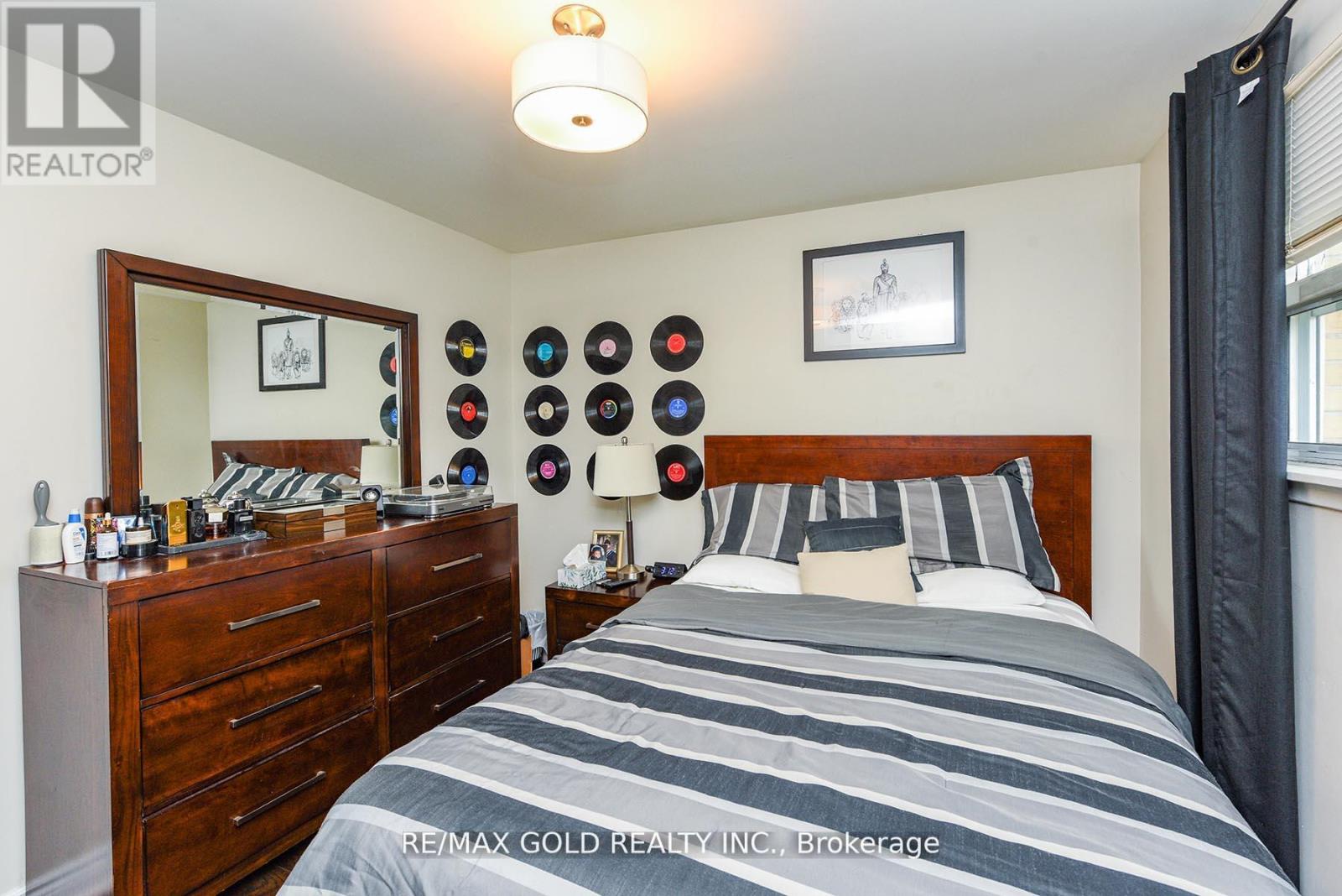 3507 Laddie Crescent, Mississauga (Malton), Ontario  L4T 1N2 - Photo 21 - W12442823