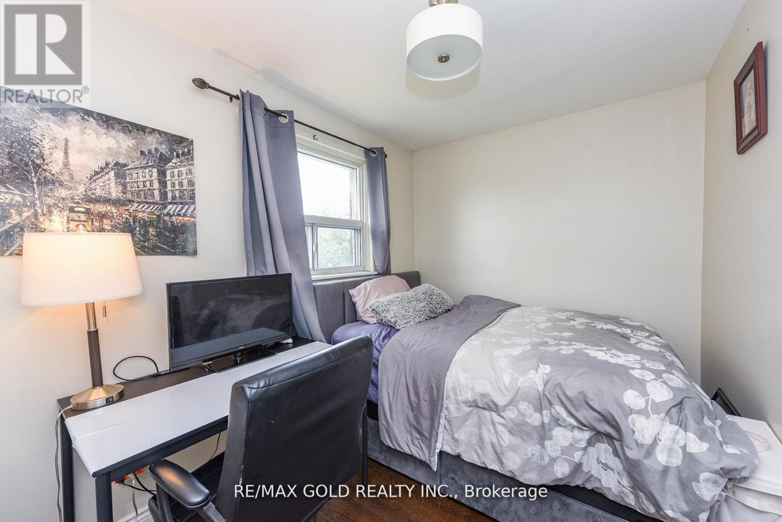 3507 Laddie Crescent, Mississauga (Malton), Ontario  L4T 1N2 - Photo 26 - W12442823