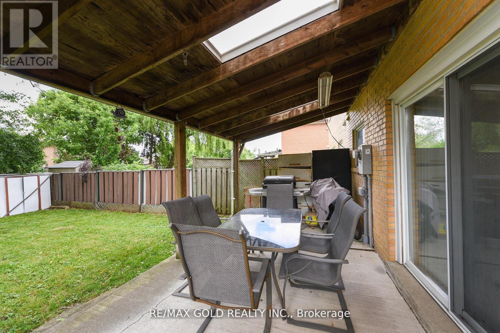 3507 Laddie Crescent, Mississauga (Malton), Ontario  L4T 1N2 - Photo 38 - W12442823