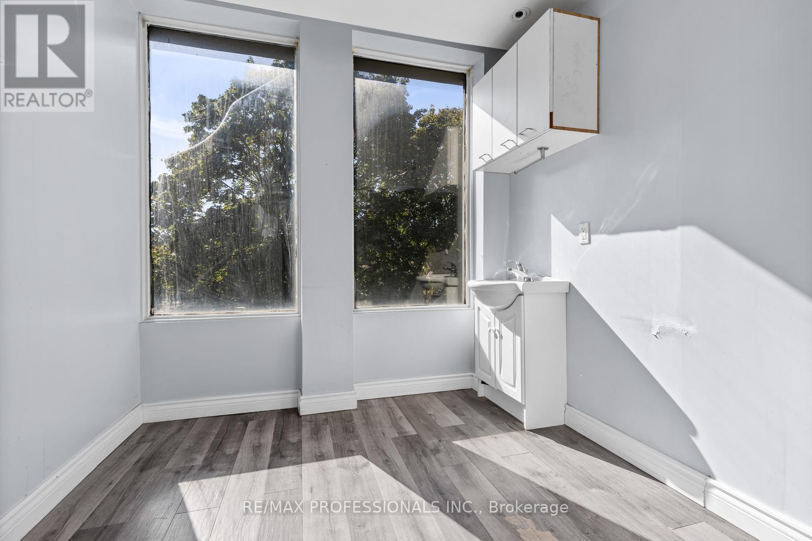 201 - 4640 Jane Street, Toronto, Ontario  M3N 2K5 - Photo 14 - W12442824