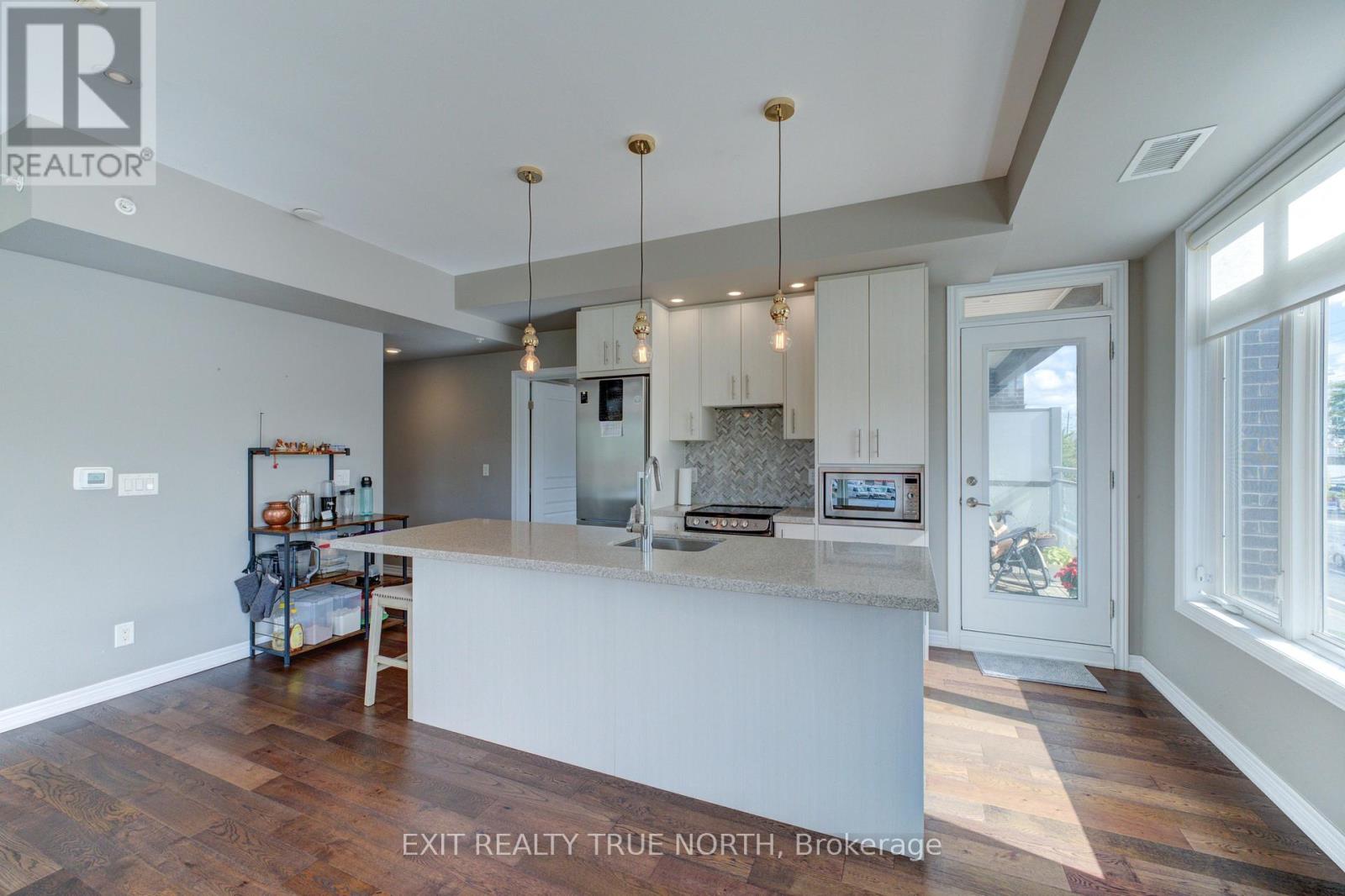 205 - 457 Plains Road E, Burlington, Ontario  L7T 0B8 - Photo 12 - W12442826
