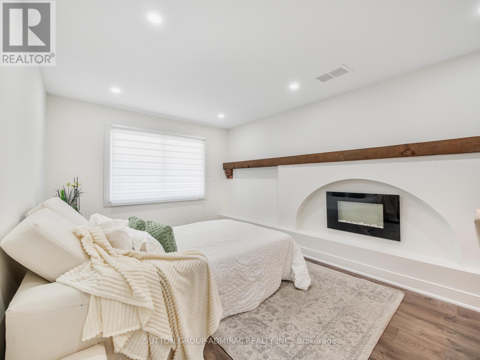 4232 Longmoor Drive, Burlington (Shoreacres), Ontario  L7L 4Z9 - Photo 10 - W12442828