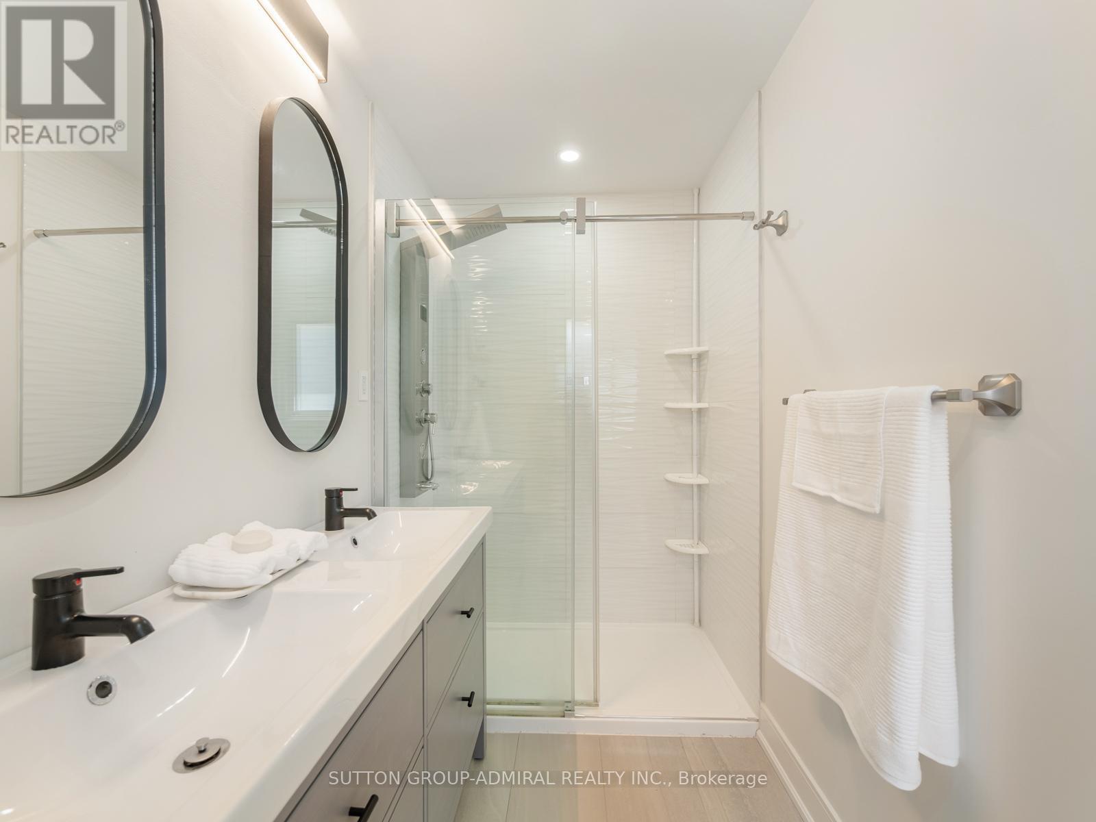 4232 Longmoor Drive, Burlington (Shoreacres), Ontario  L7L 4Z9 - Photo 33 - W12442828