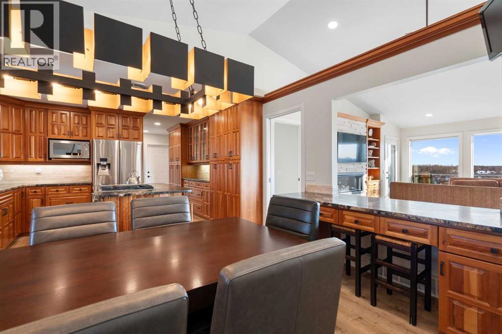 275114 Lochend Road, Rural Rocky View County, Alberta  T4C 1A2 - Photo 9 - A2188403