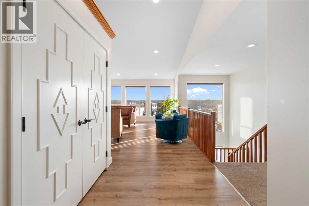 275114 Lochend Road, Rural Rocky View County, Alberta  T4C 1A2 - Photo 3 - A2188403