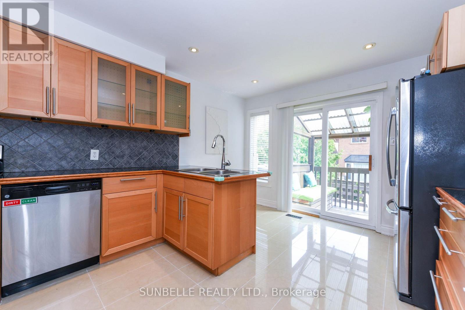3826 Allcroft Road, Mississauga, Ontario  L5N 6V6 - Photo 13 - W12436830