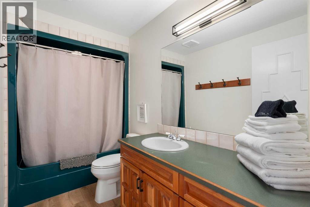 275114 Lochend Road, Rural Rocky View County, Alberta  T4C 1A2 - Photo 30 - A2188403