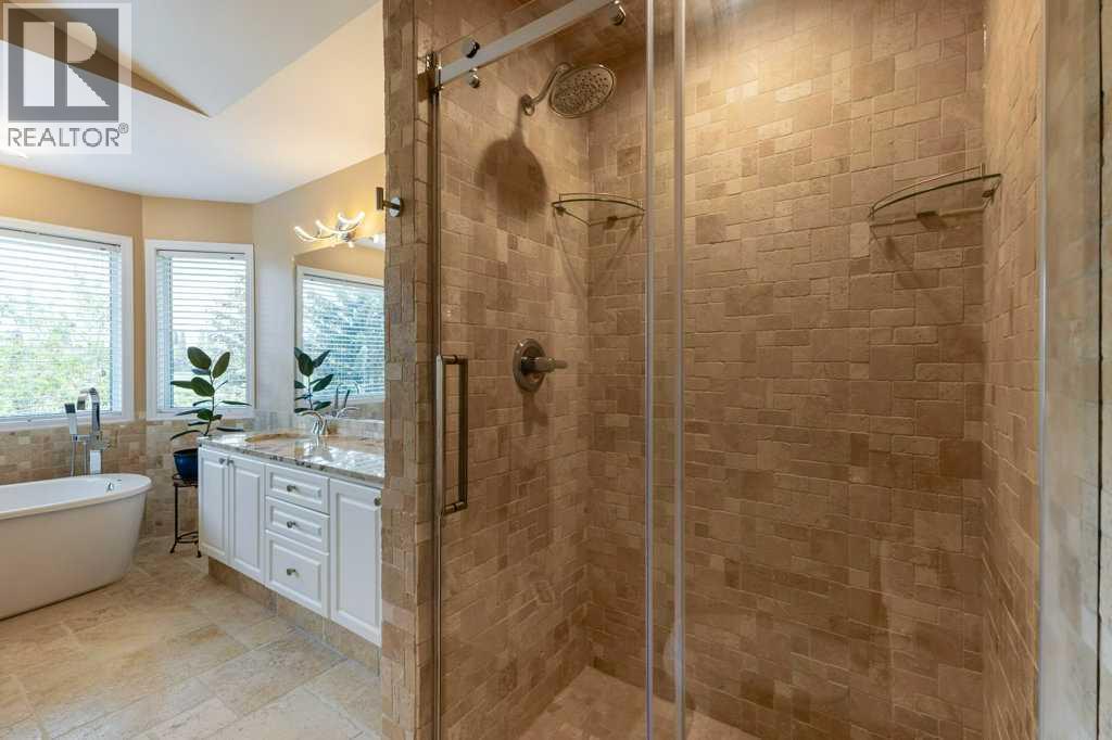 119 Valley Ridge Green Nw, Calgary, Alberta  T3B 5L5 - Photo 25 - A2228920
