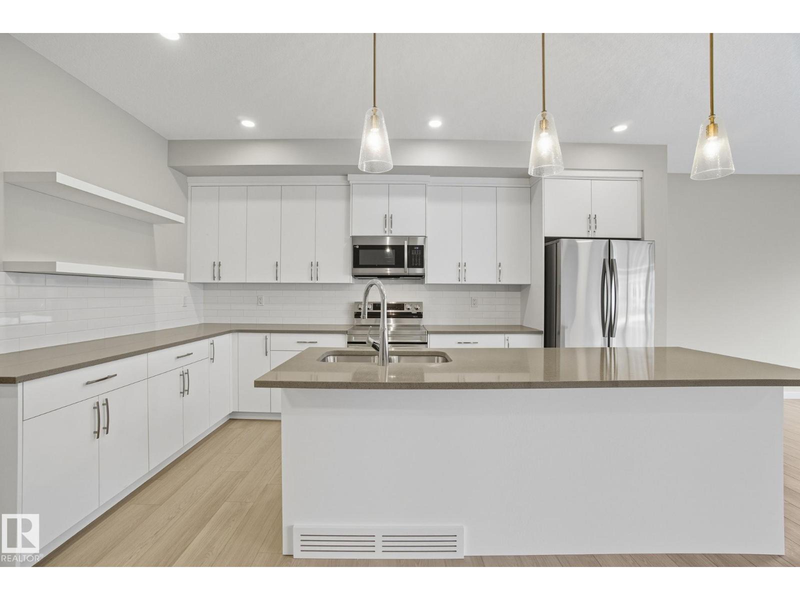 9102 Elves Lo Nw Nw, Edmonton, Alberta  T6M 3G2 - Photo 5 - E4453145