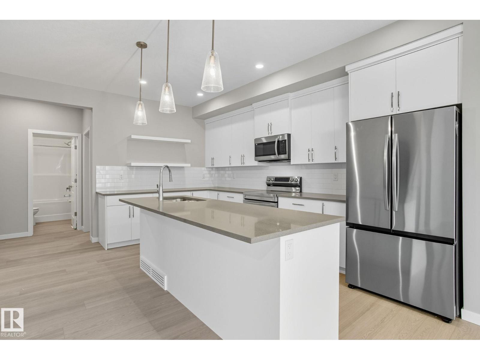 9102 Elves Lo Nw Nw, Edmonton, Alberta  T6M 3G2 - Photo 6 - E4453145