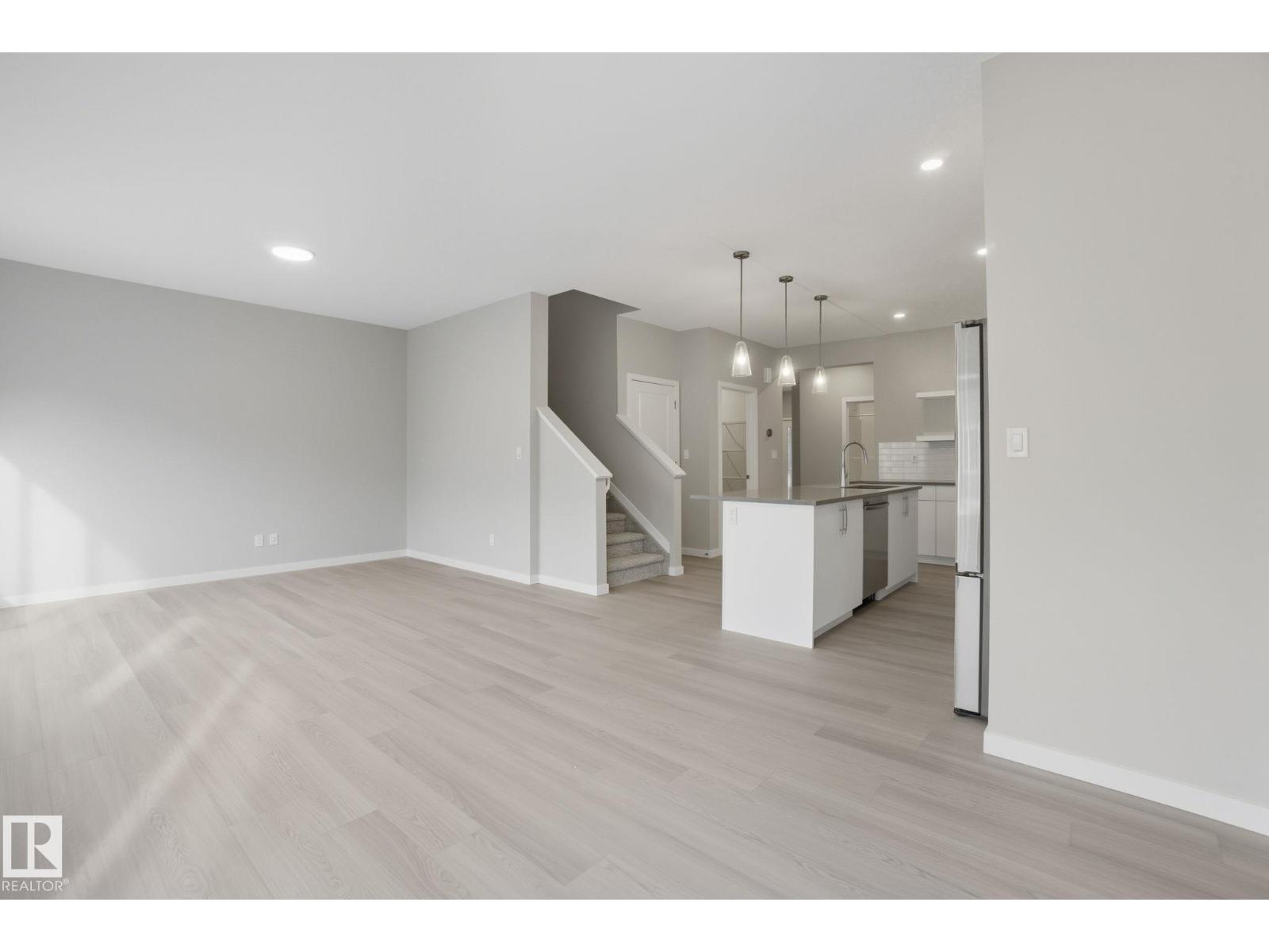 9102 Elves Lo Nw Nw, Edmonton, Alberta  T6M 3G2 - Photo 9 - E4453145